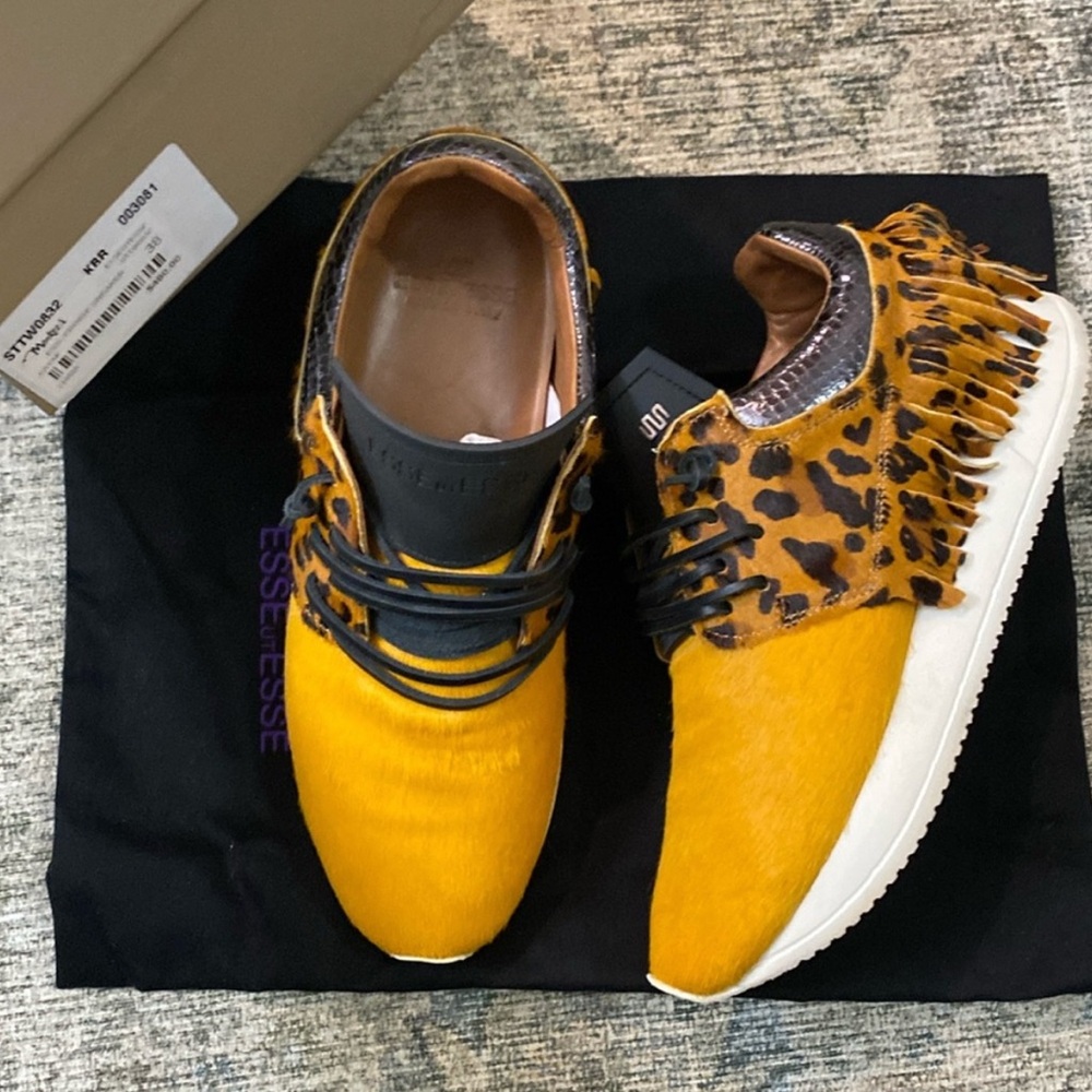 Esse ut Esse Fringe Sneaker- size 38.EUC